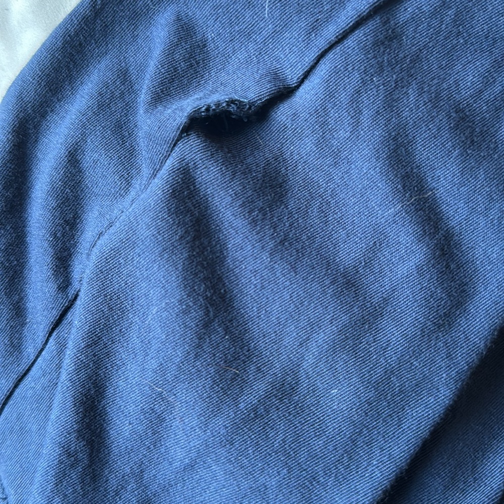 5.11 Tactical shirt.. shirt is basically brand new but has hole in side - Picture 4 of 5